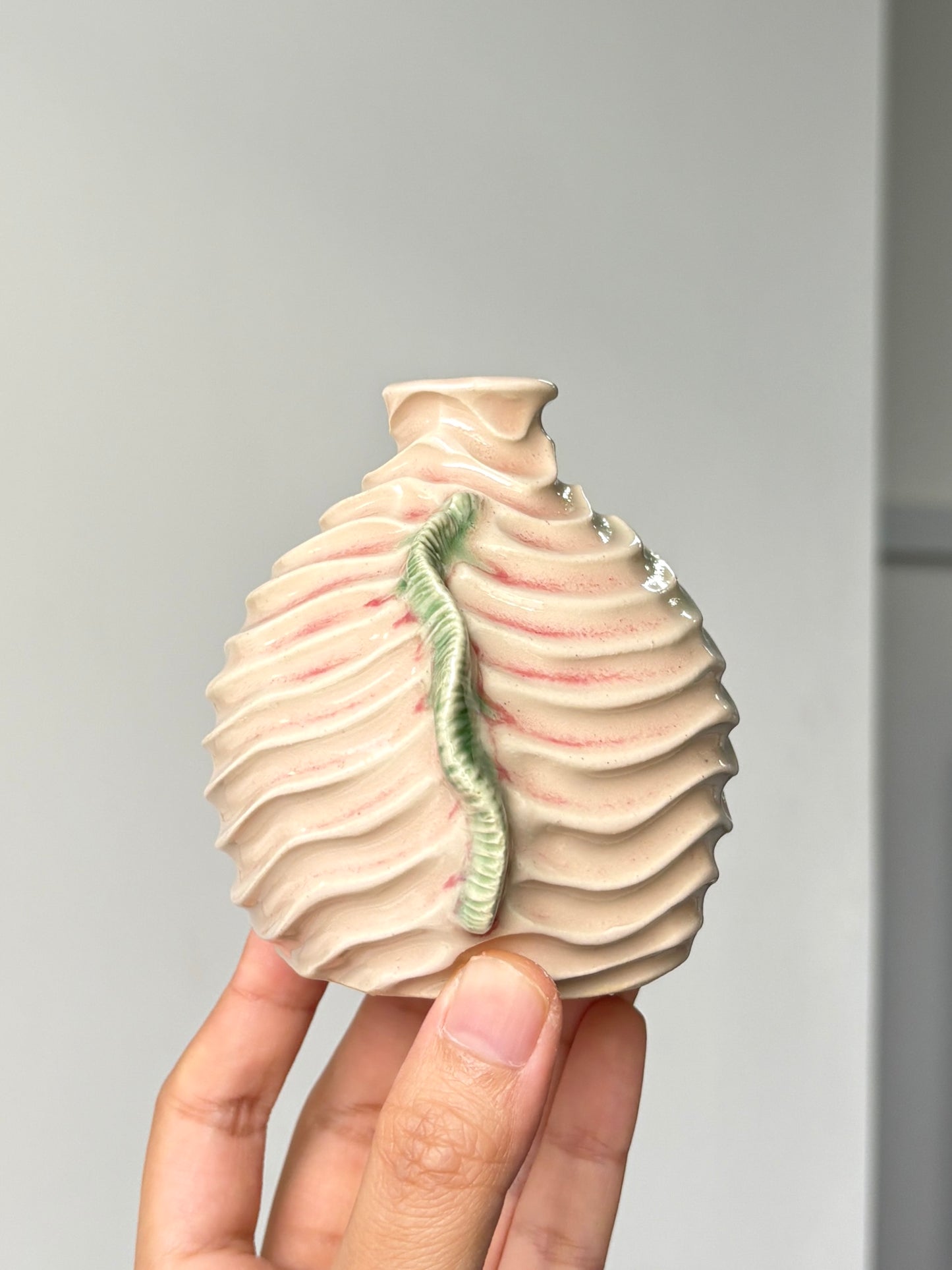 Seheart Mni bud Vase in Pink Petal