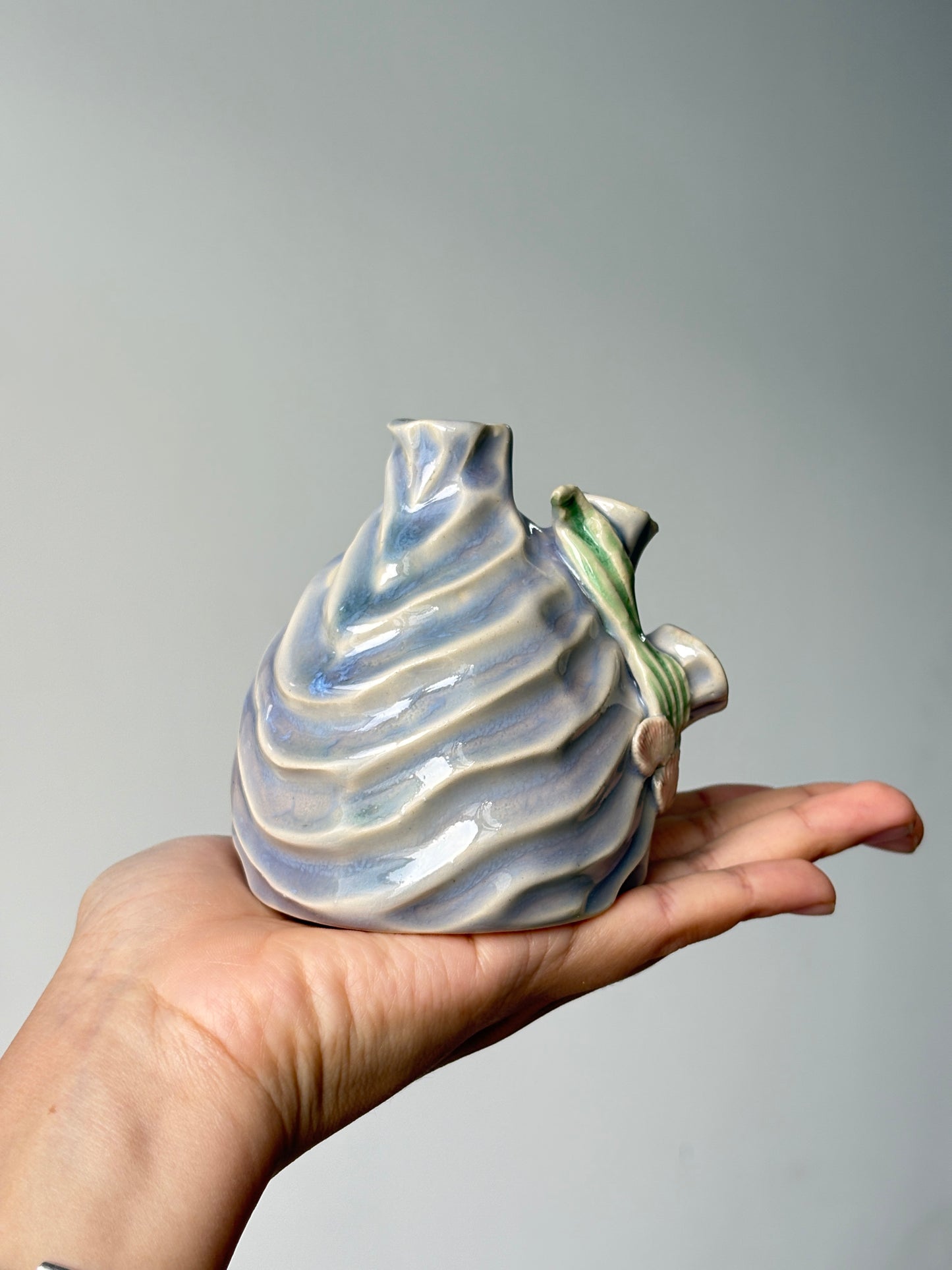 Seaheart Mini Bud Vase in Lavender Waters