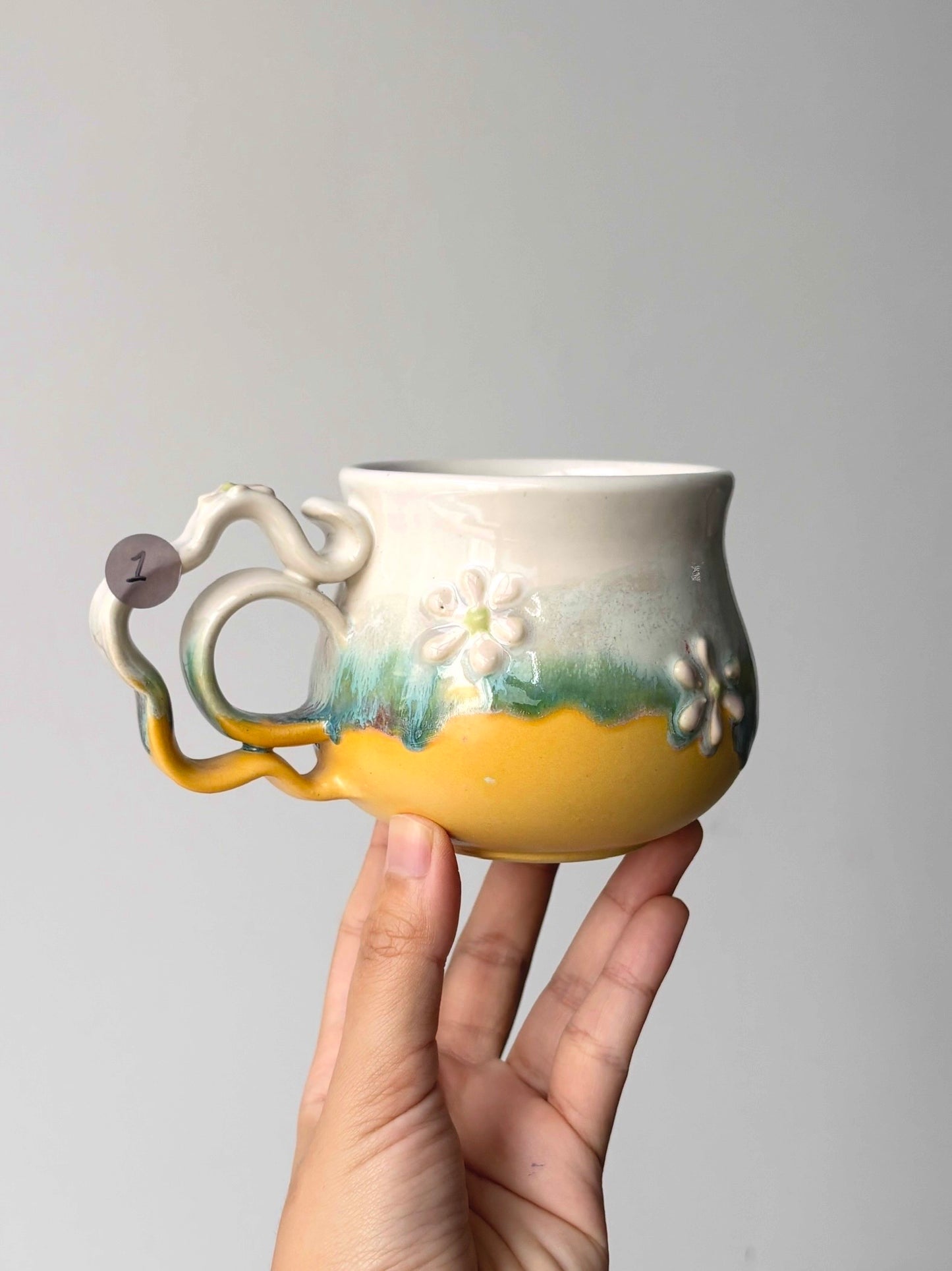 Daisy White- Bloom Mug (1)