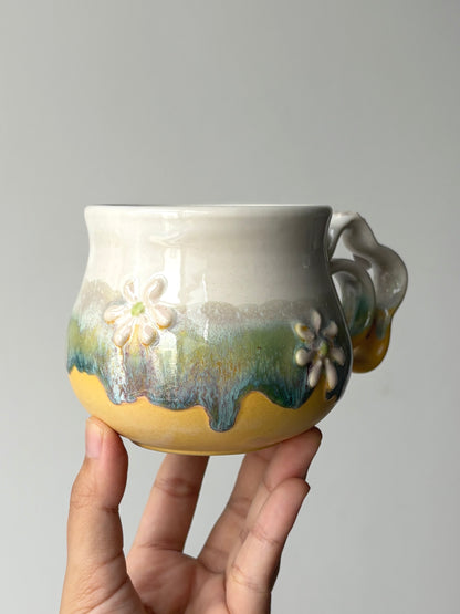 Daisy White- Bloom Mug (1)