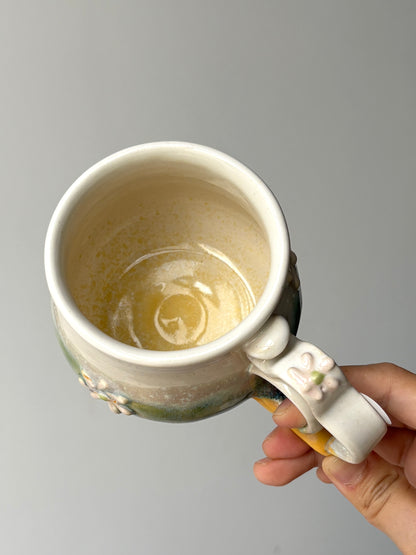 Daisy White- Bloom Mug (1)