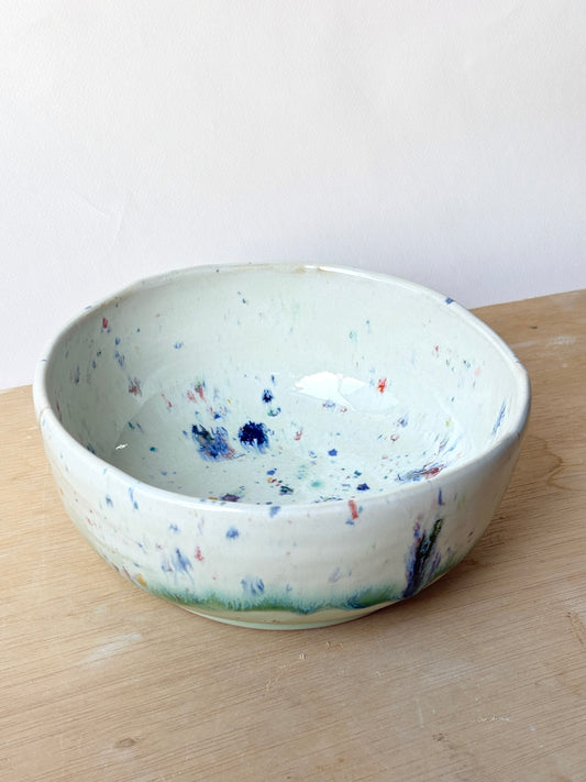 Normie Dinner Bowl in Confetti Green