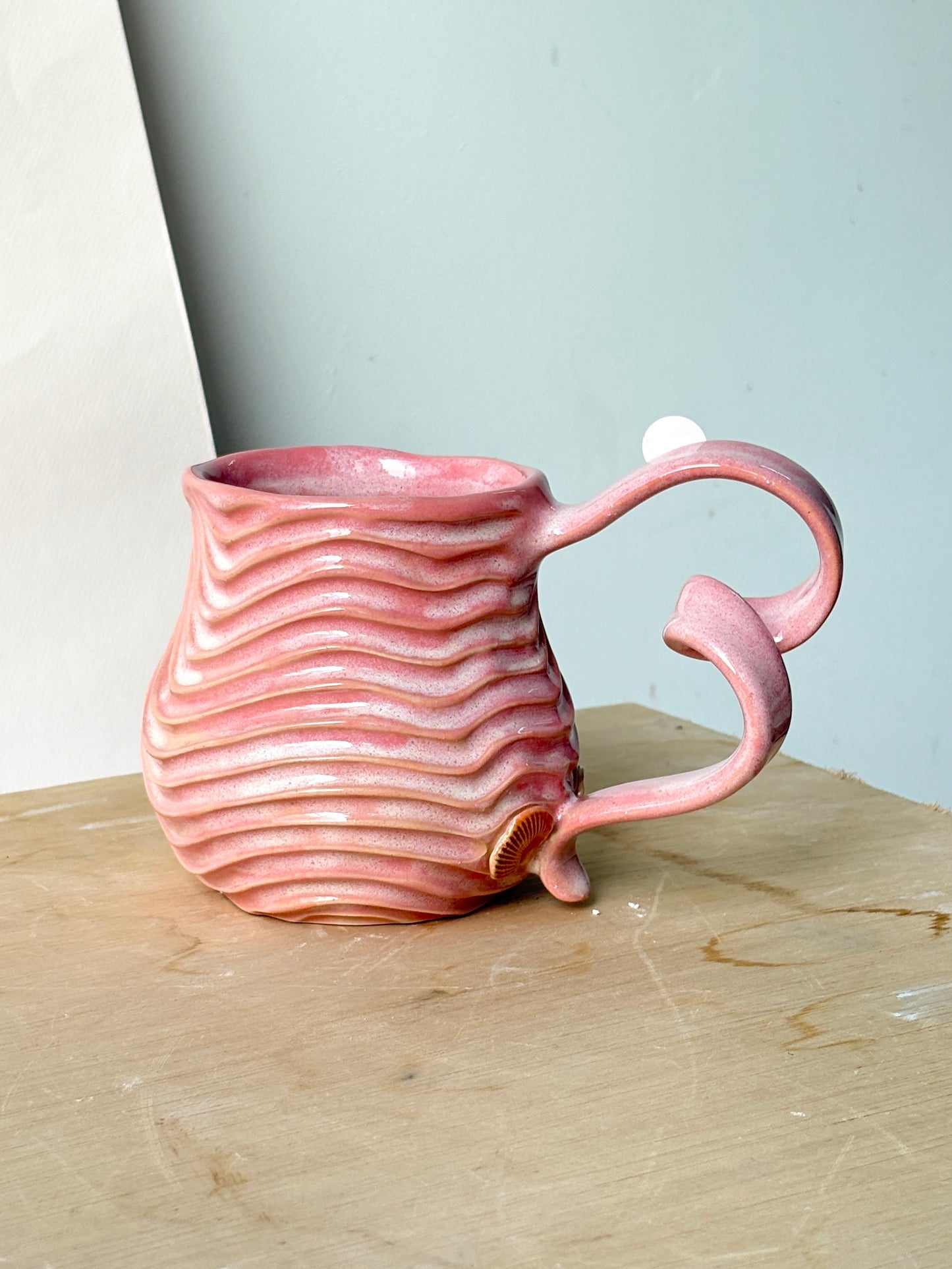 Shell Pink Rainbow Seabed Mug (2)
