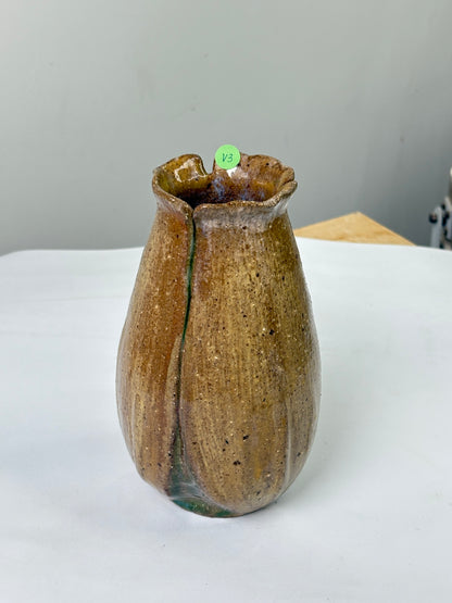 Brown Flower Bud Vase (V3)